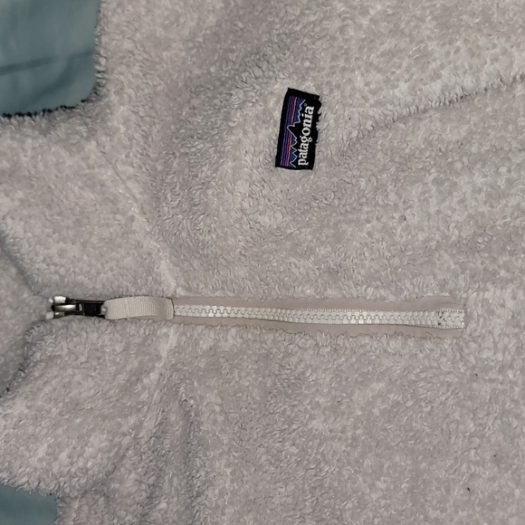 Patagonia Birch White Sherpa Fleece Jacket. Girl's XL (14) Good Condition - Picture 7 of 7